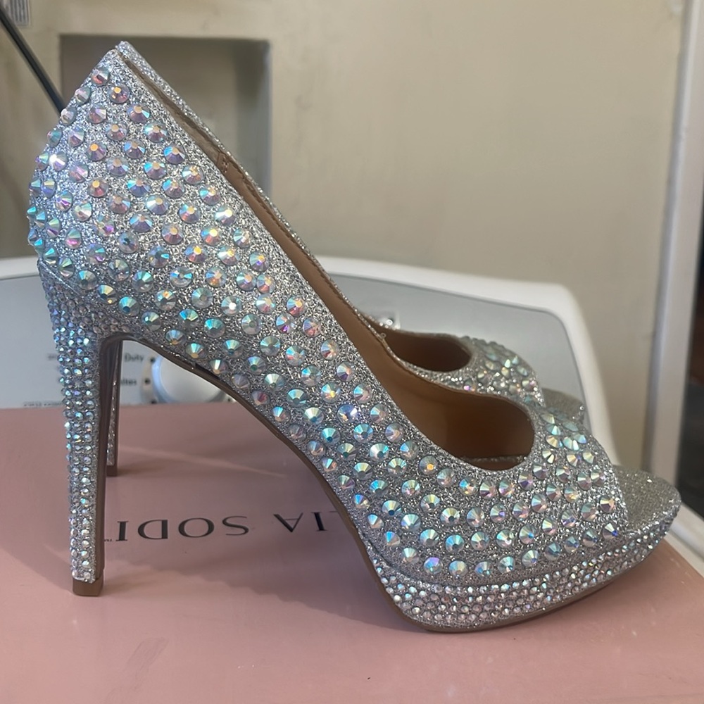 New Thalia Sodi Sparkle Heels